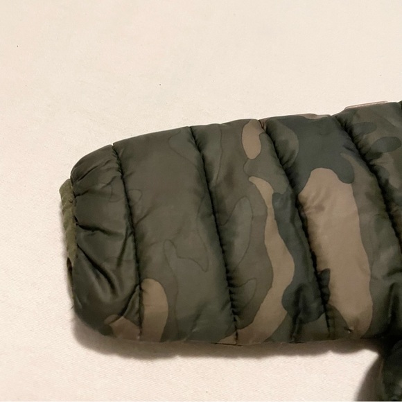 Baby Gap Camouflage Puffer Camo Jacket with Hood Size 12-18 Months - Picture 12 of 16
